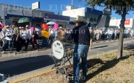 Video.- Con tambor, ciudadano se une a la marcha