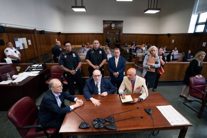 Harvey Weinstein's Rape Retrial Request Opposed By New York D.A.