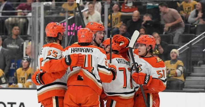 Jacob Trouba scores in OT to lift the Ducks past the Golden Knights, 4