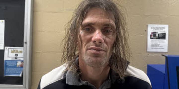 Washington police make arrest in boat break