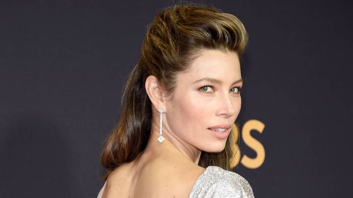 Jessica Biel finally reveals her real arm and back routine as she hits the gym for intense workout