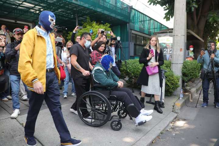 Blue Demon Jr. abandonó el hospital