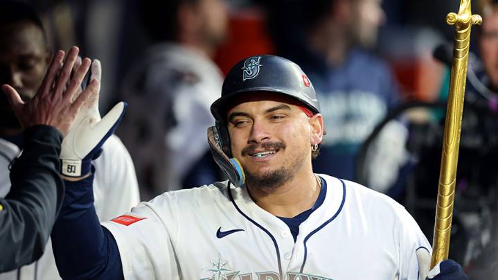 Seattle Mariners officially re-sign Josh Naylor; terms reported
