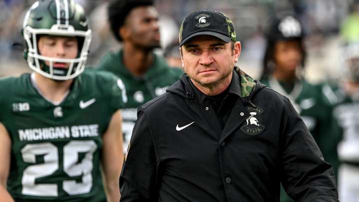 Michigan State football drops 7th straight, 28