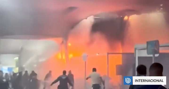 VIDEOS | Incendio obliga a evacuar la zona de negociaciones de la COP30 de Belém