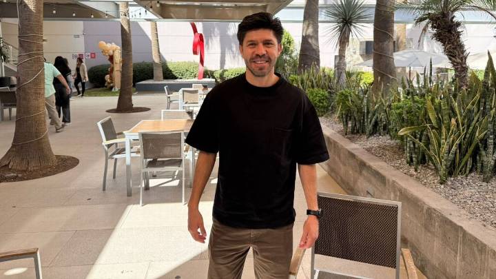 Oribe Peralta considera que antes de Fidalgo están Mora, Obed o Fimbres