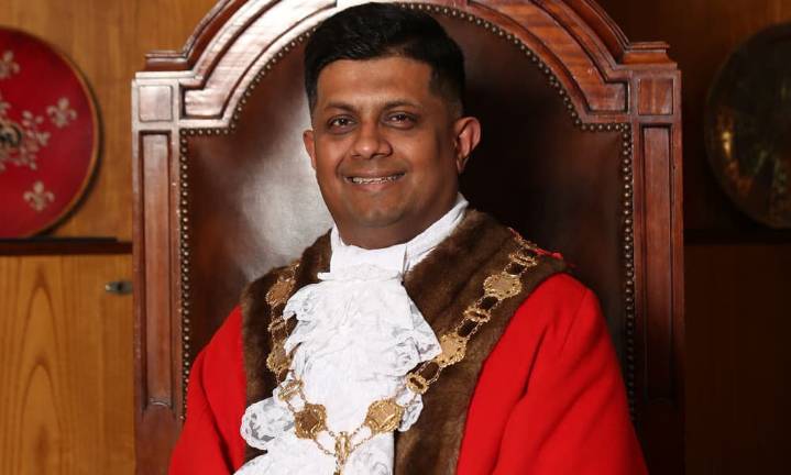 Former north London mayor 'sorry' for trying to get visas for his family and friends