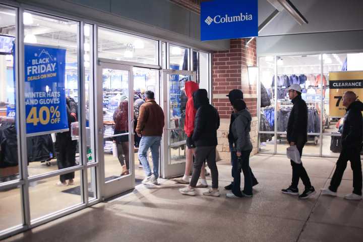 Black Friday llega a EE.UU. con incertidumbre económica y menor gasto consumidor