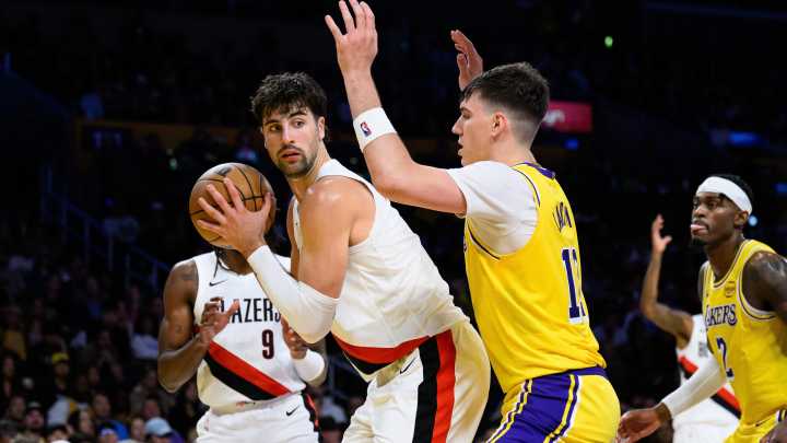 Lakers at Trail Blazers odds, picks and predictions