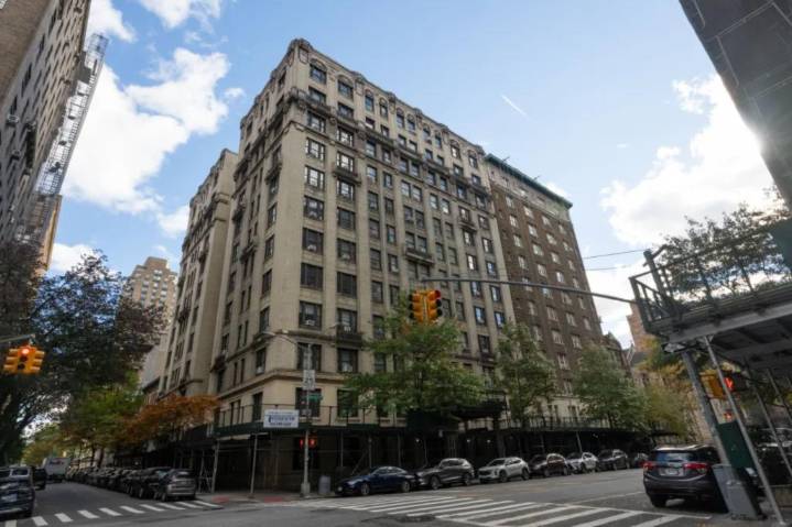 NYC woman 'coerced' mentally ill landlord to marry her days before he died: Lawsuit