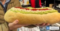 Talca siendo Talca: así es el completo XXL de 8 vienesas y más de 2 kilos de peso que causa revuelo