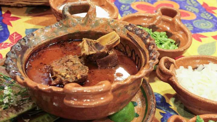 Reportan baja en venta de Mole de Caderas este 2025 en Tehuacán, Puebla