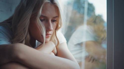 Managing seasonal affective disorder during the fall and winter