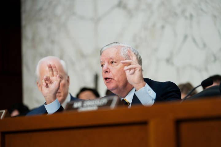 Senado rechaza limitar poderes de Trump sobre acciones militares en Venezuela