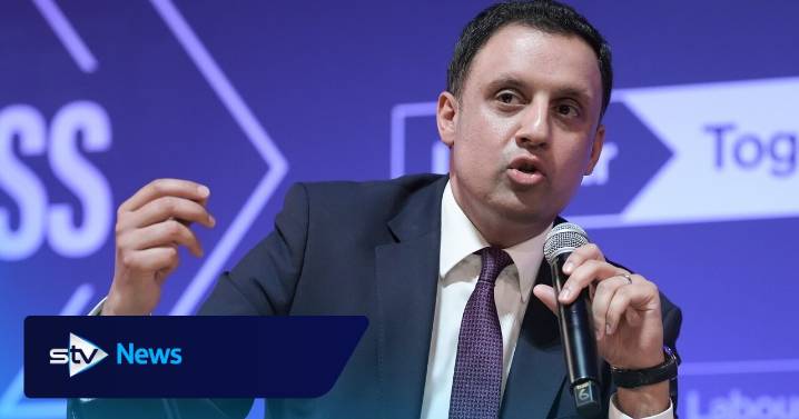 Sarwar outlines Scottish Labour plans for mental health emergency service