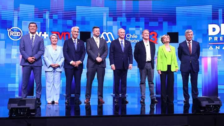 Presidenciales: Candidatos votan en jornada clave marcada por voto obligatorio