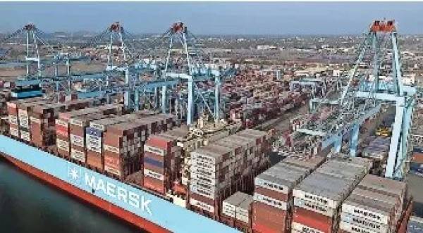 Cae IED casi 30% en un año