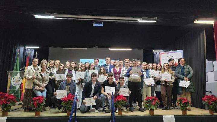 La comunidad educativa brilla en los XVIII Premios a la Educación y la Convivencia celebrados ayer en Barbate