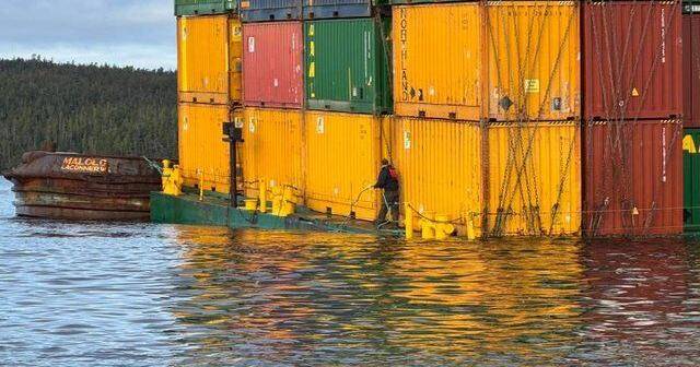 Loaded barge bound for Seattle sinking off central B.C. coast