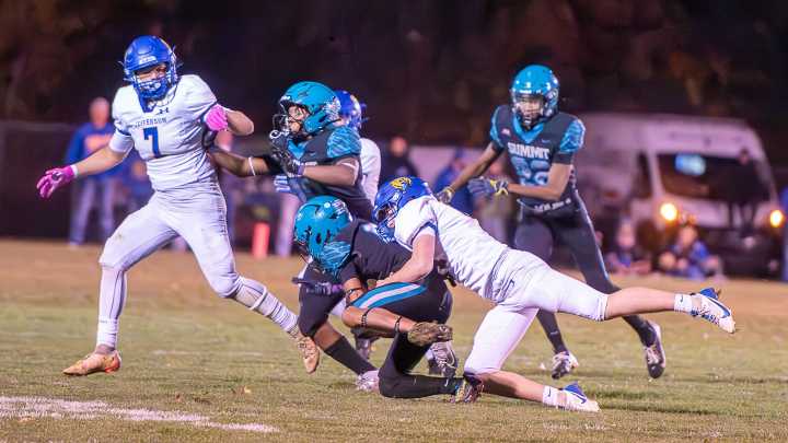 Live updates for Jefferson football, Flat Rock volleyball games