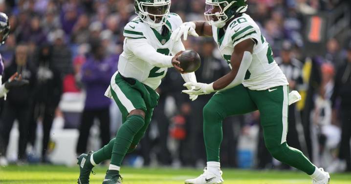 Jets' Breece Hall, Falcons' Bijan Robinson to face off in matchup of star playmaking running backs