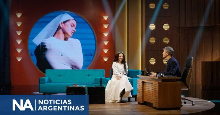 Entre música, familia y fe: así fue el mano a mano de Rosalía con Pergolini