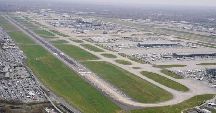 Ministers back Heathrow’s plan to move M25 for third runway