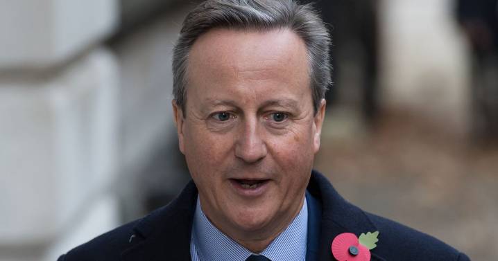 David Cameron reveals prostate cancer diagnosis as he issues urgent public plea