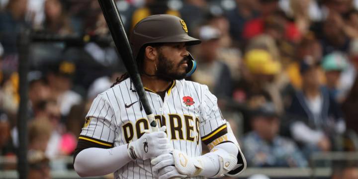 Luis Campusano, Padres agree to 2026 contract