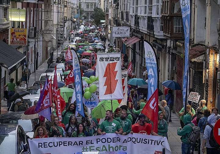 Los docentes de Cantabria exigen al Gobierno que aclare si habrá subida salarial en Justicia y Sanidad si no hay Presupuestos