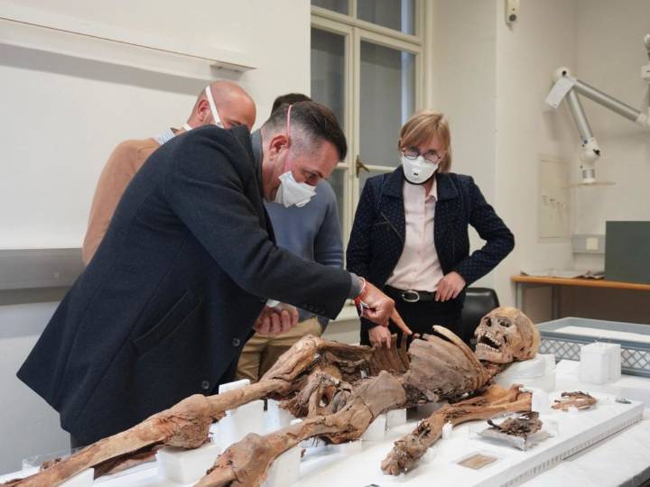 El Gobierno regional inicia la recuperación del legado canario disperso