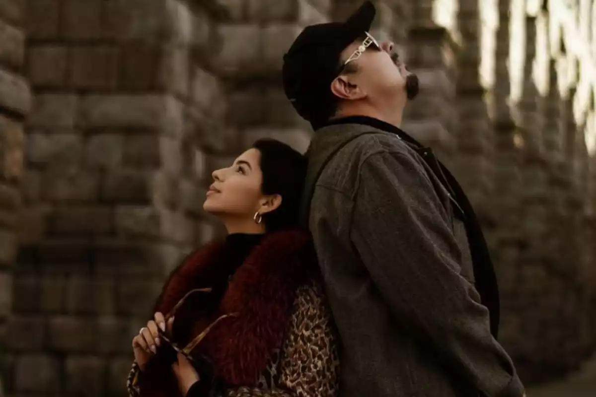 Pepe Aguilar reacciona a los comentarios que afirman que Ángela usa esponjas y hace playback