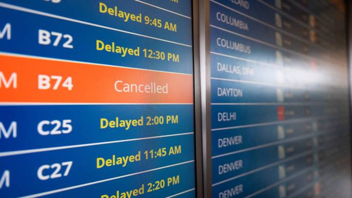 Flying issues persist as FAA ramps up flight reductions at 40 US airports