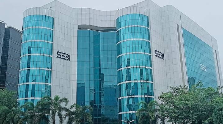 SEBI Top Brass May Face Stricter Disclosure, Investment and Recusal Rules; Sinha Committee Also Proposes Whistle
