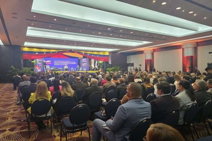 Instalan I Congreso contra capitales ilícitos y otros delitos en Caracas