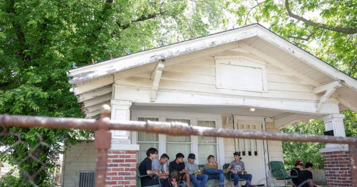 5 questions with Jimmie Tramel on his new book 'Staying Gold: The Oral History of the Outsiders'