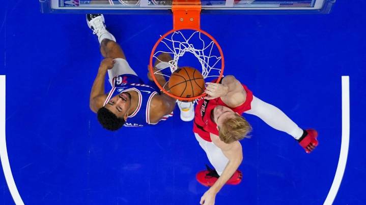Raptors win 5th straight, surging in 3rd third to beat 76ers 121