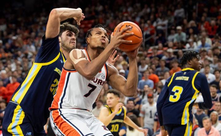 Deadspin | Keyshawn Hall, No. 20 Auburn intent to heat up vs. Wofford
