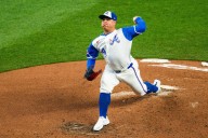 José Suárez firma contrato en MLB y Magallanes espera noticias 