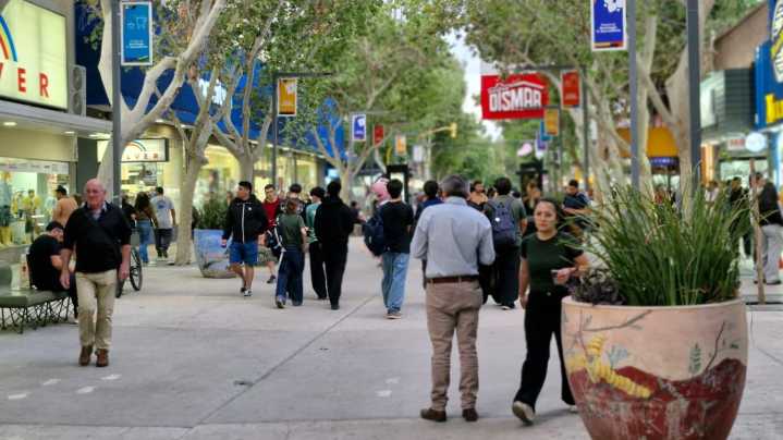 Los comercios sanjuaninos se suman al Black Friday con descuentos y ofertas