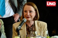 Senado de México rechaza acusación de injerencia tras asilo a Betssy Chávez