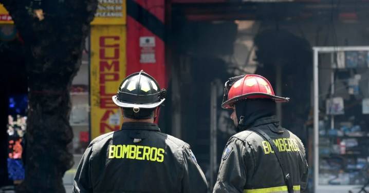 Bombero fue expulsado sin saber qué hizo ni qué pruebas había: Corte anula la sanción por falta de fundamentación
