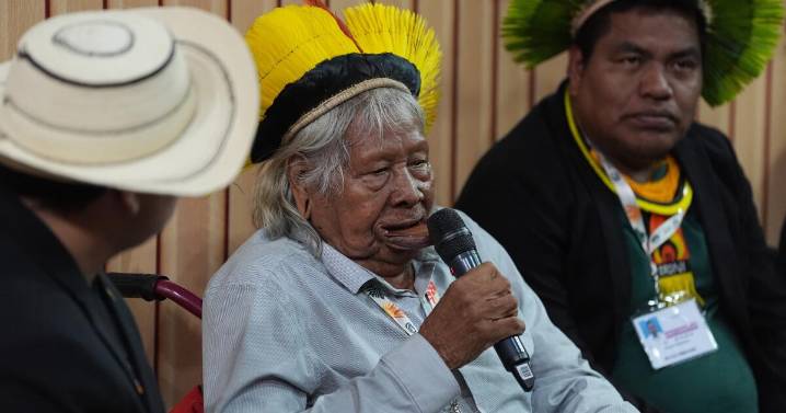 Indígenas y ambientalistas protestan contra construcción de ferrocarril en Amazonía