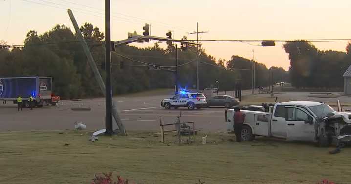 Traffic snarled in Southaven after crash at one intersection, outage at another, police say