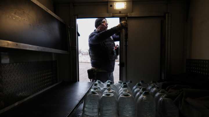 Ucrania intenta recuperar la electricidad y la calefacción tras otra ola de ataques rusos