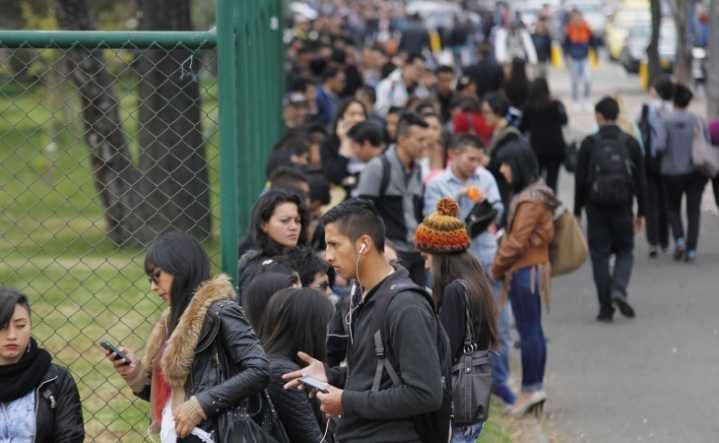 En octubre el desempleo se mantuvo estable en 8,2%