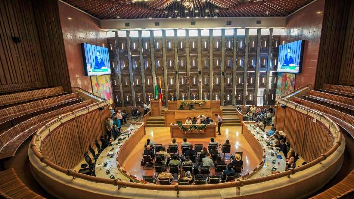 En un tire y afloje, al final la Asamblea de Antioquia aprobó el presupuesto del departamento para 2026