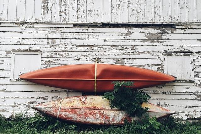 Local Restaurant Prefers Canoes to Mennonites