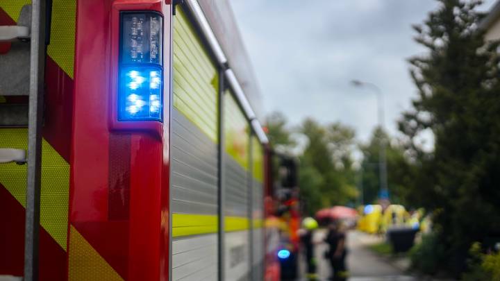 Bomberos rescatan a dos menores de una casa incendiada en D.C.