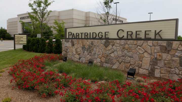 1 stable after shooting at Partridge Creek mall hosting tree lighting